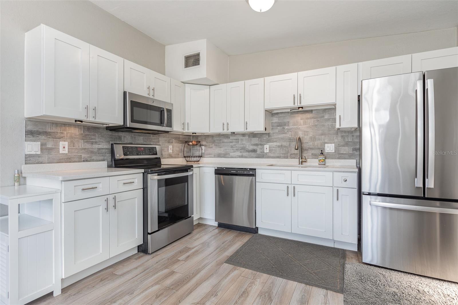 6407 26TH ST W, BRADENTON, FL, 34207