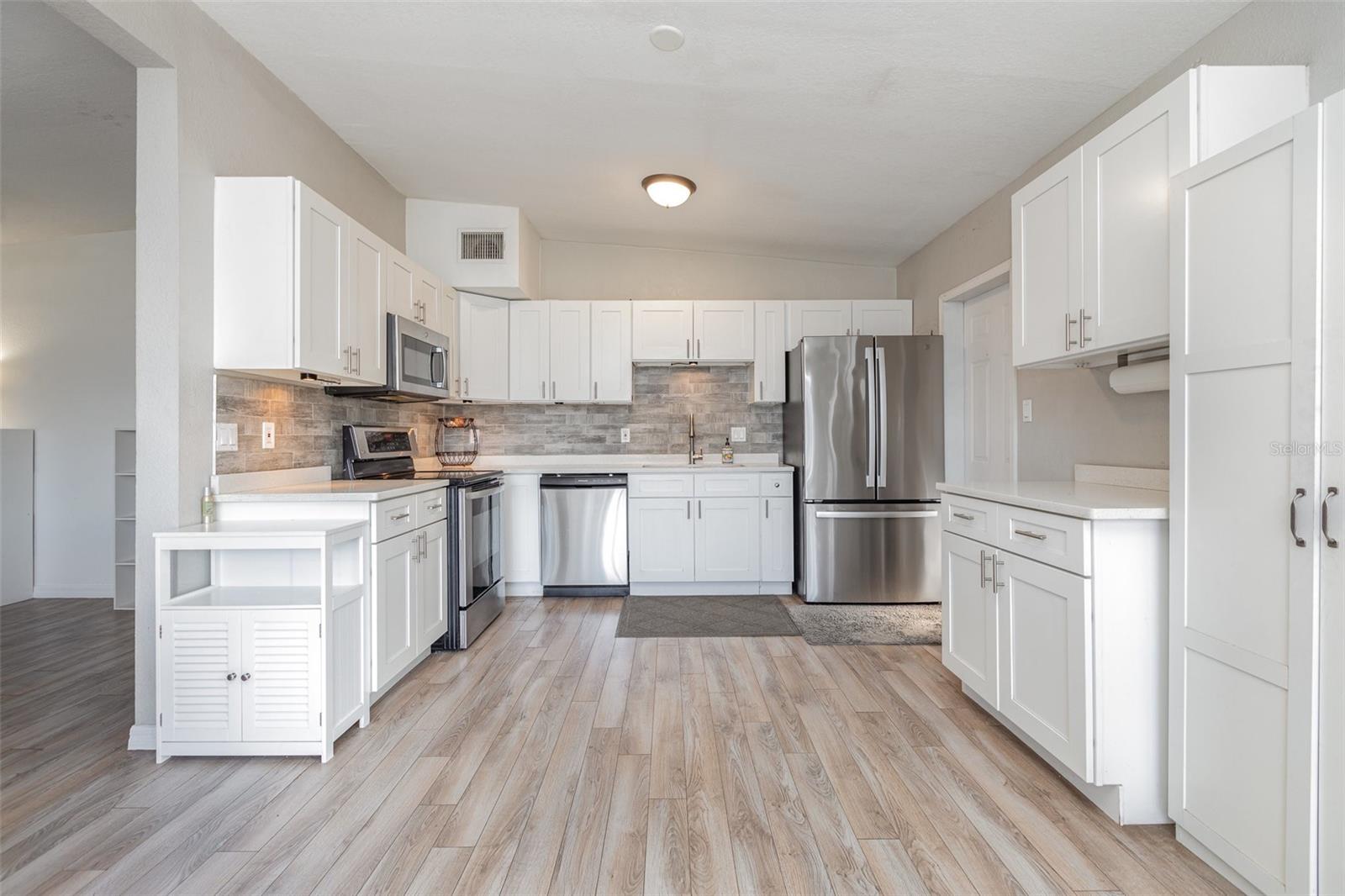 6407 26TH ST W, BRADENTON, FL, 34207