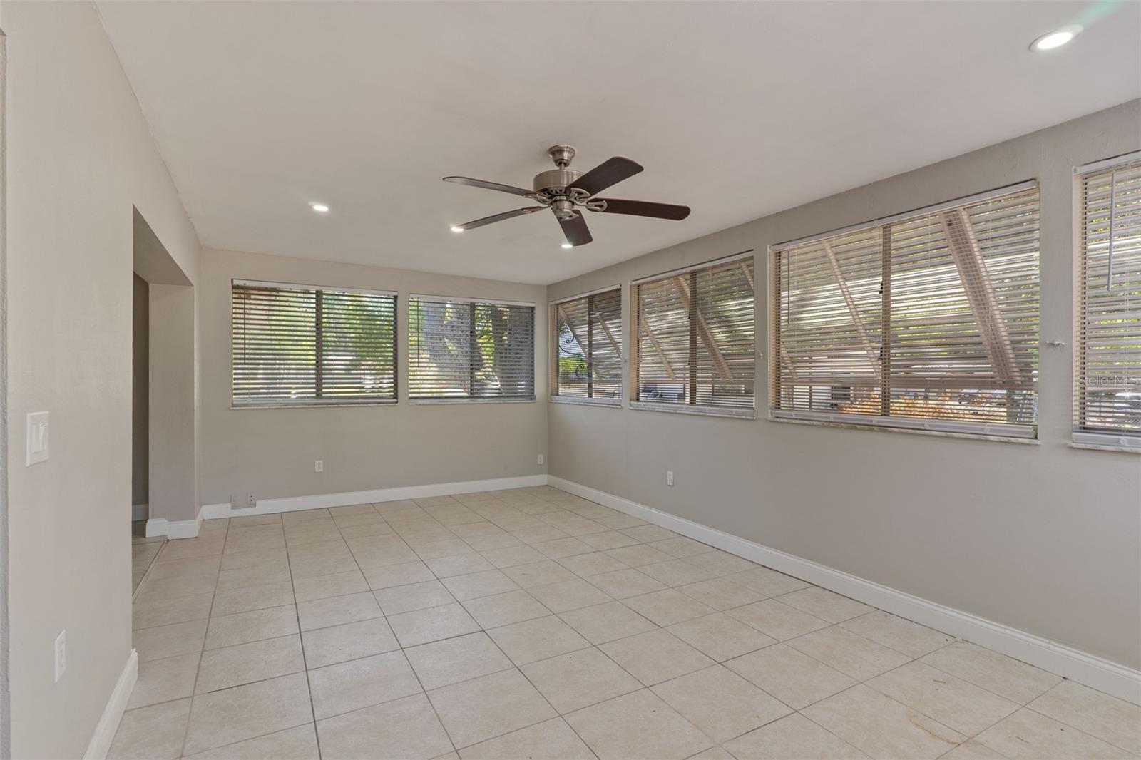 2402 GREENWOOD ST, DELTONA, FL, 32738