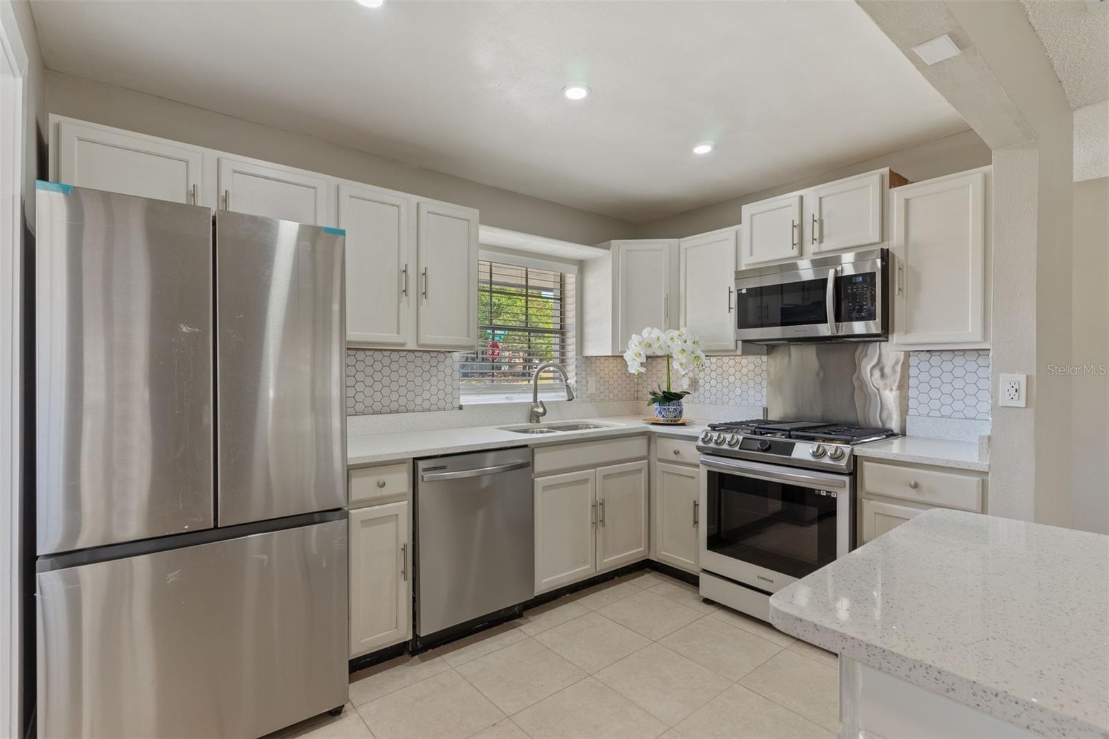 2402 GREENWOOD ST, DELTONA, FL, 32738