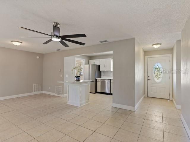 2402 GREENWOOD ST, DELTONA, FL, 32738
