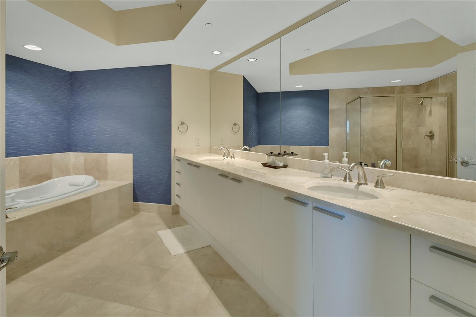 241 RIVERSIDE DR #1502, DAYTONA BEACH, FL, 32117