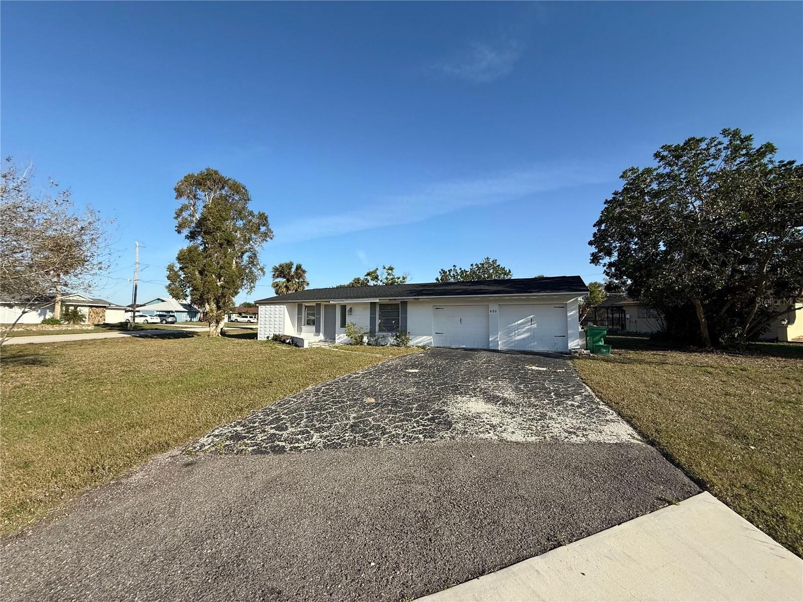 690 ENNIS TER NW, PORT CHARLOTTE, FL, 33952