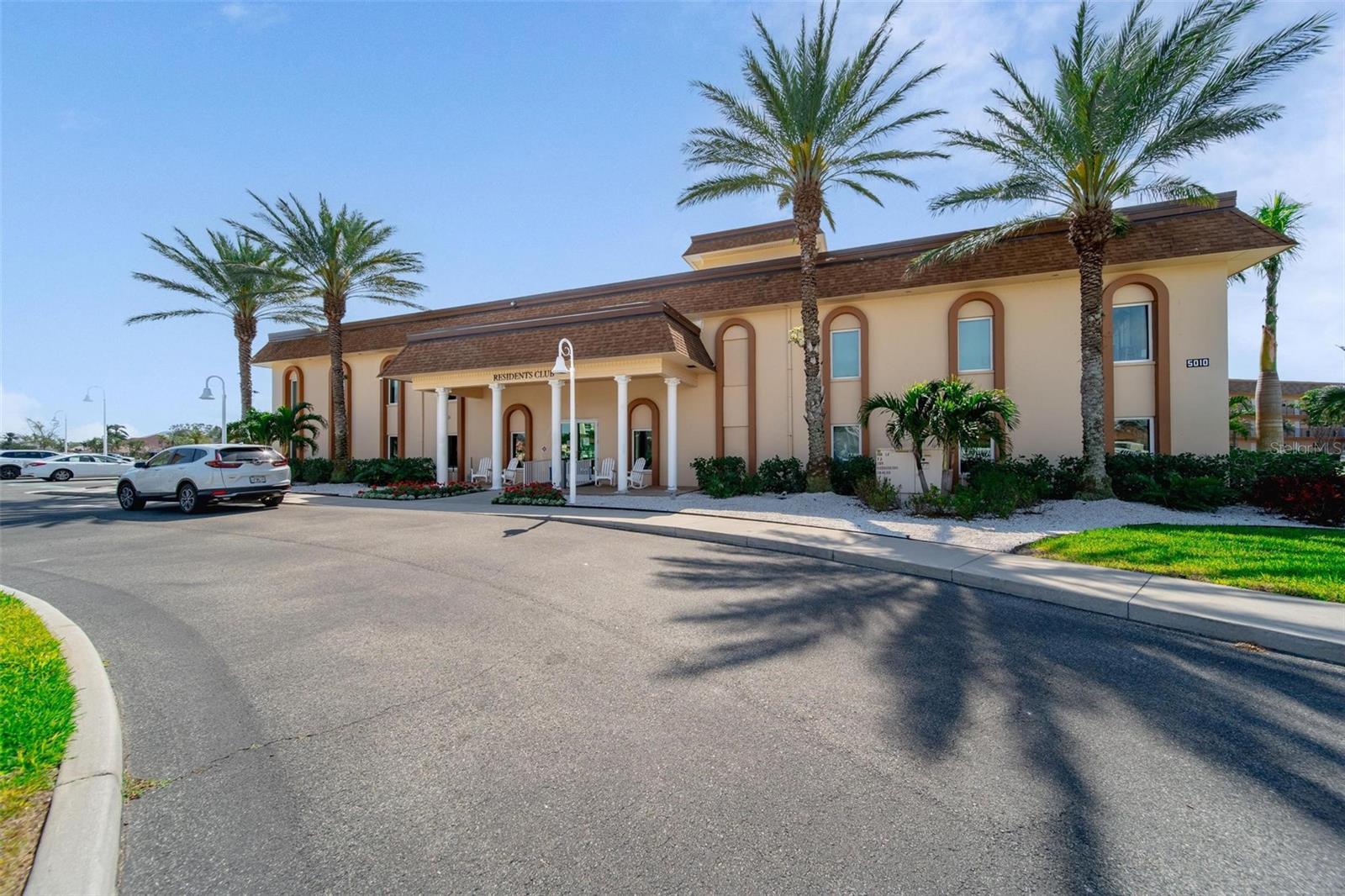 5020 BRITTANY DR S #324, ST PETERSBURG, FL, 33715