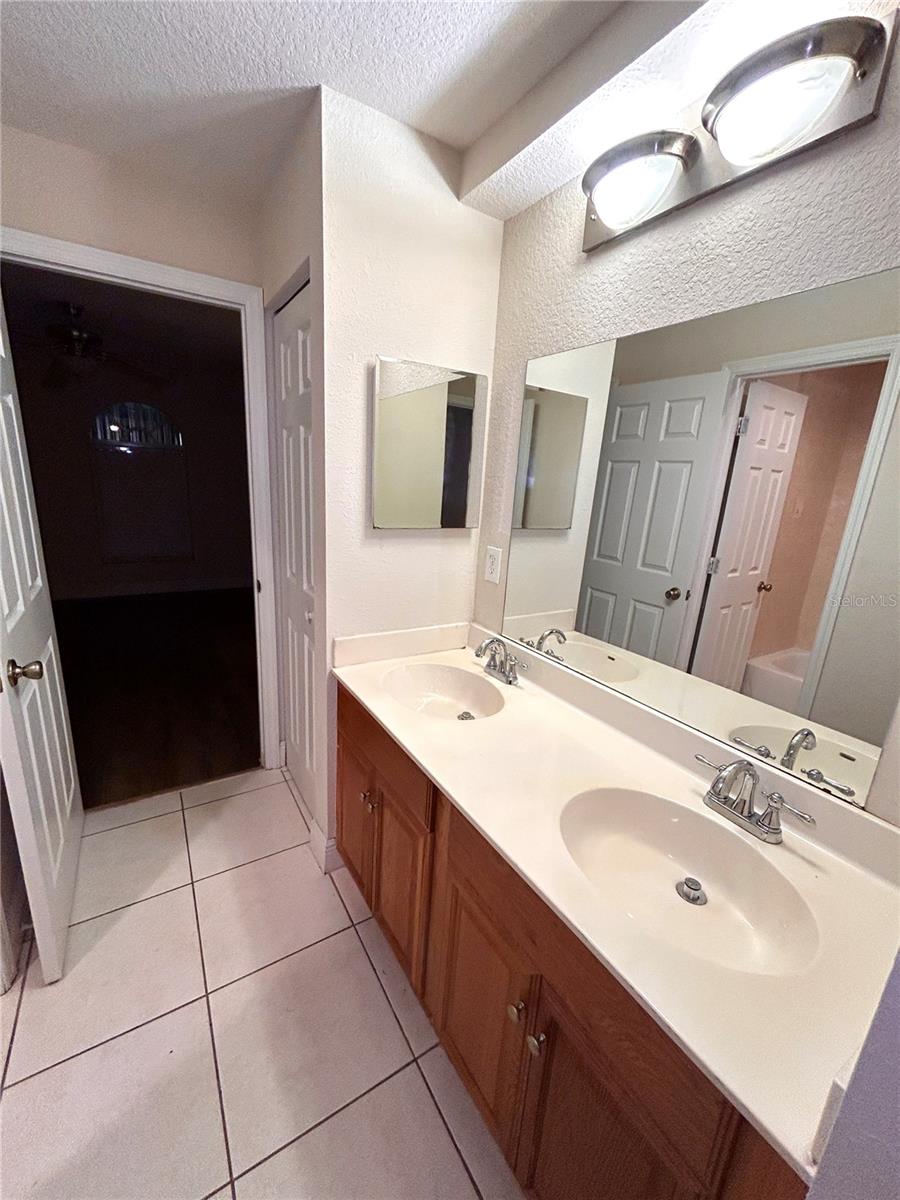 20255 GLADSTONE AVE, PORT CHARLOTTE, FL, 33952