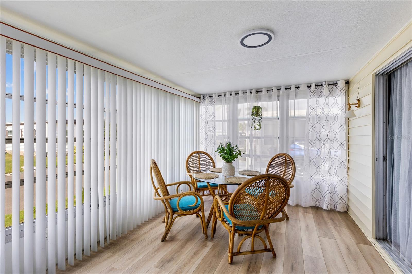 2012 MAUI DR, HOLIDAY, FL, 34691