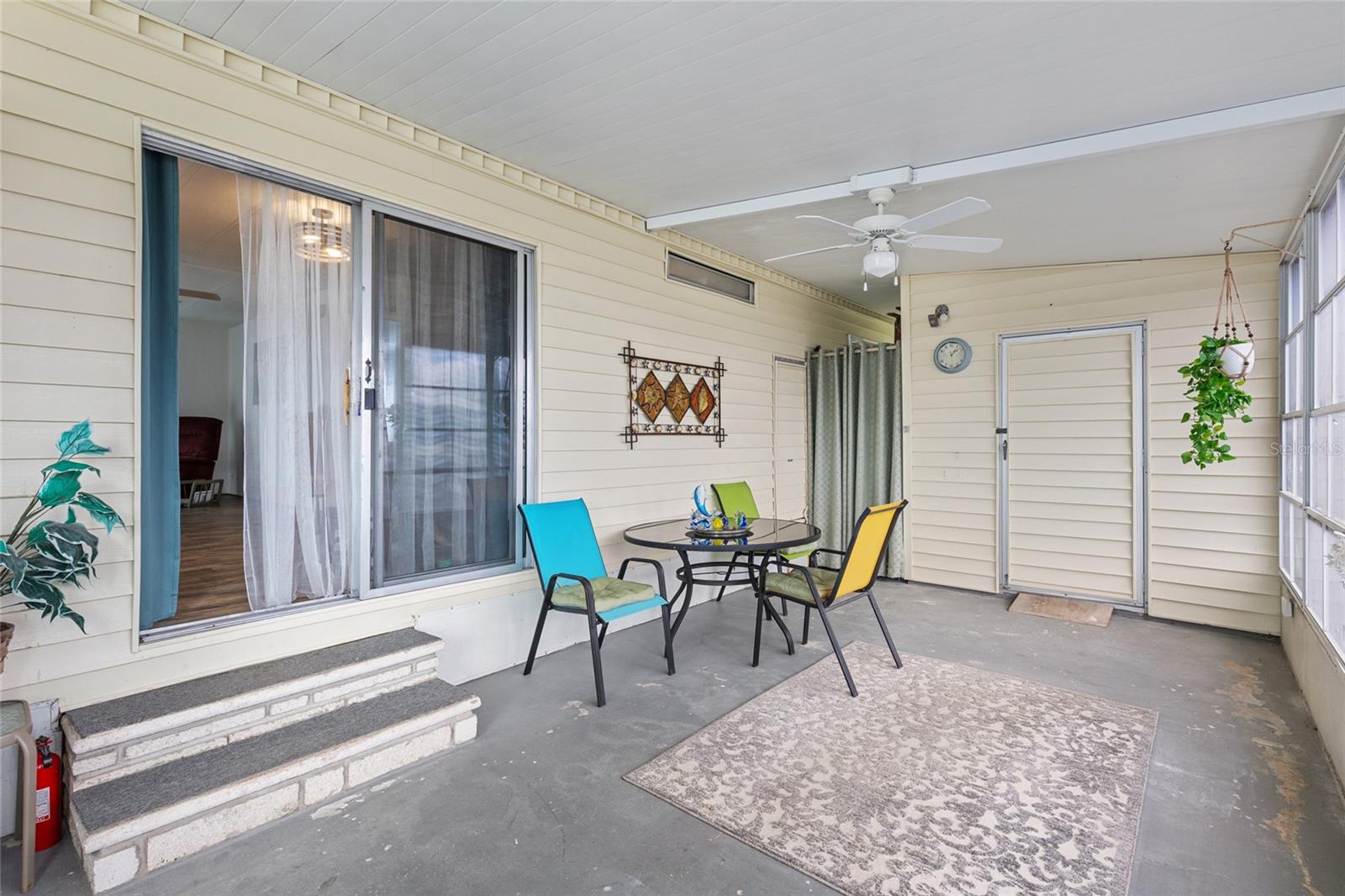 2012 MAUI DR, HOLIDAY, FL, 34691