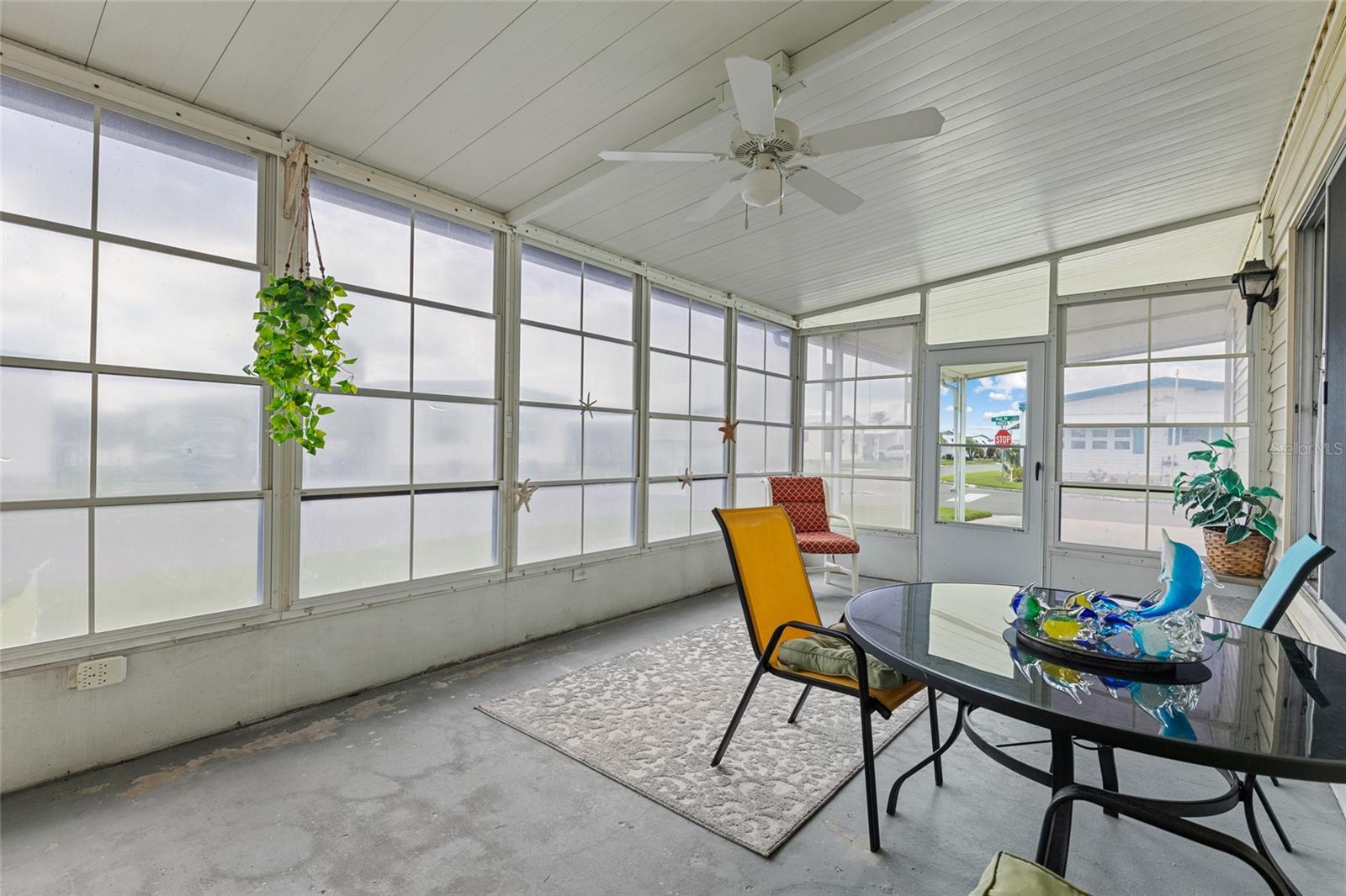 2012 MAUI DR, HOLIDAY, FL, 34691