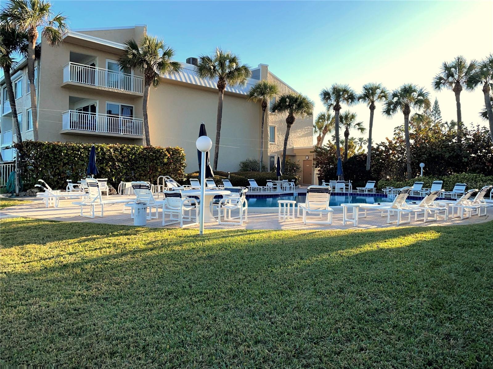 3400 GULF BLVD #304, BELLEAIR BEACH, FL, 33786