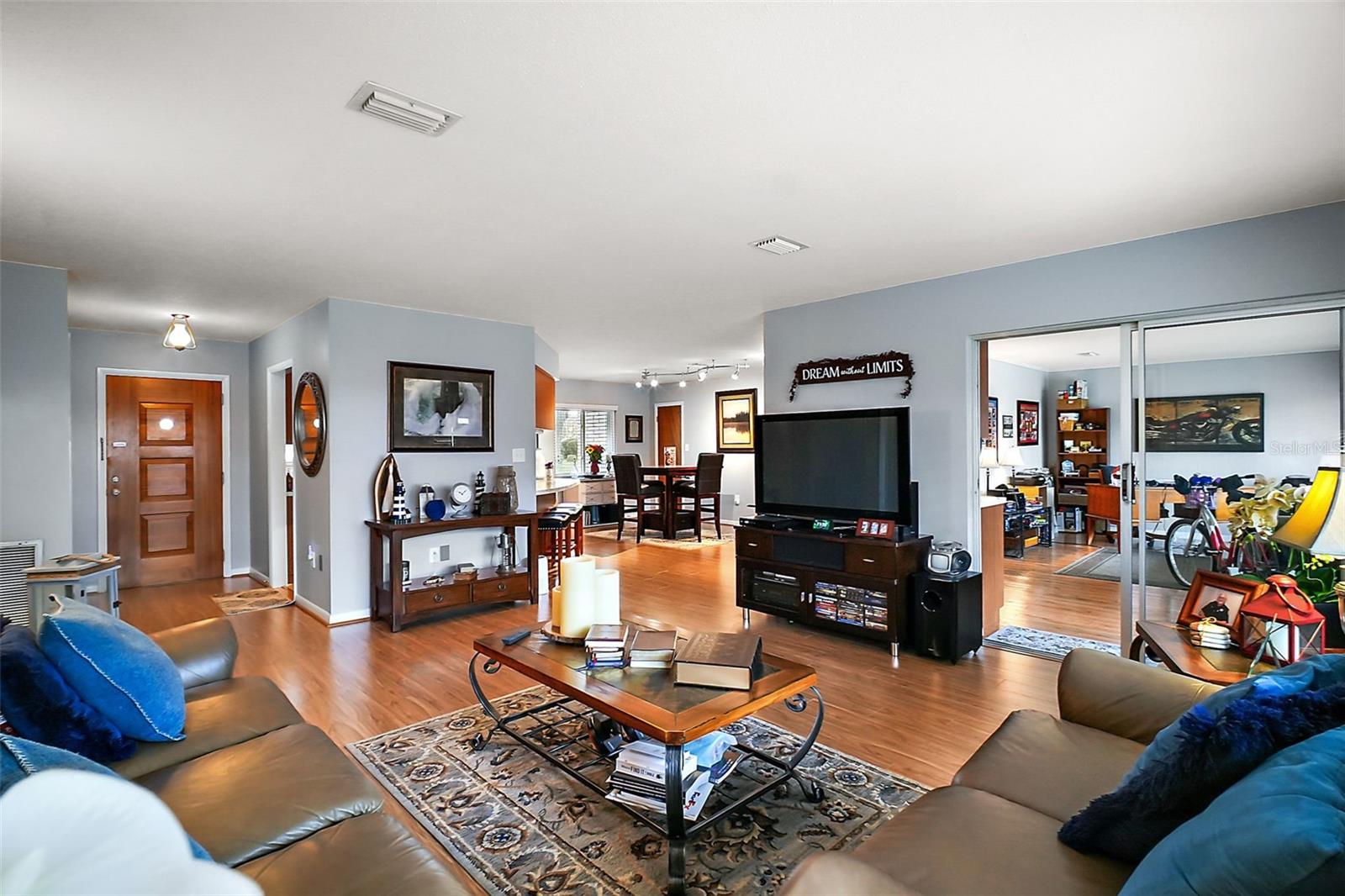 803 N SHORE DR, LEESBURG, FL, 34748