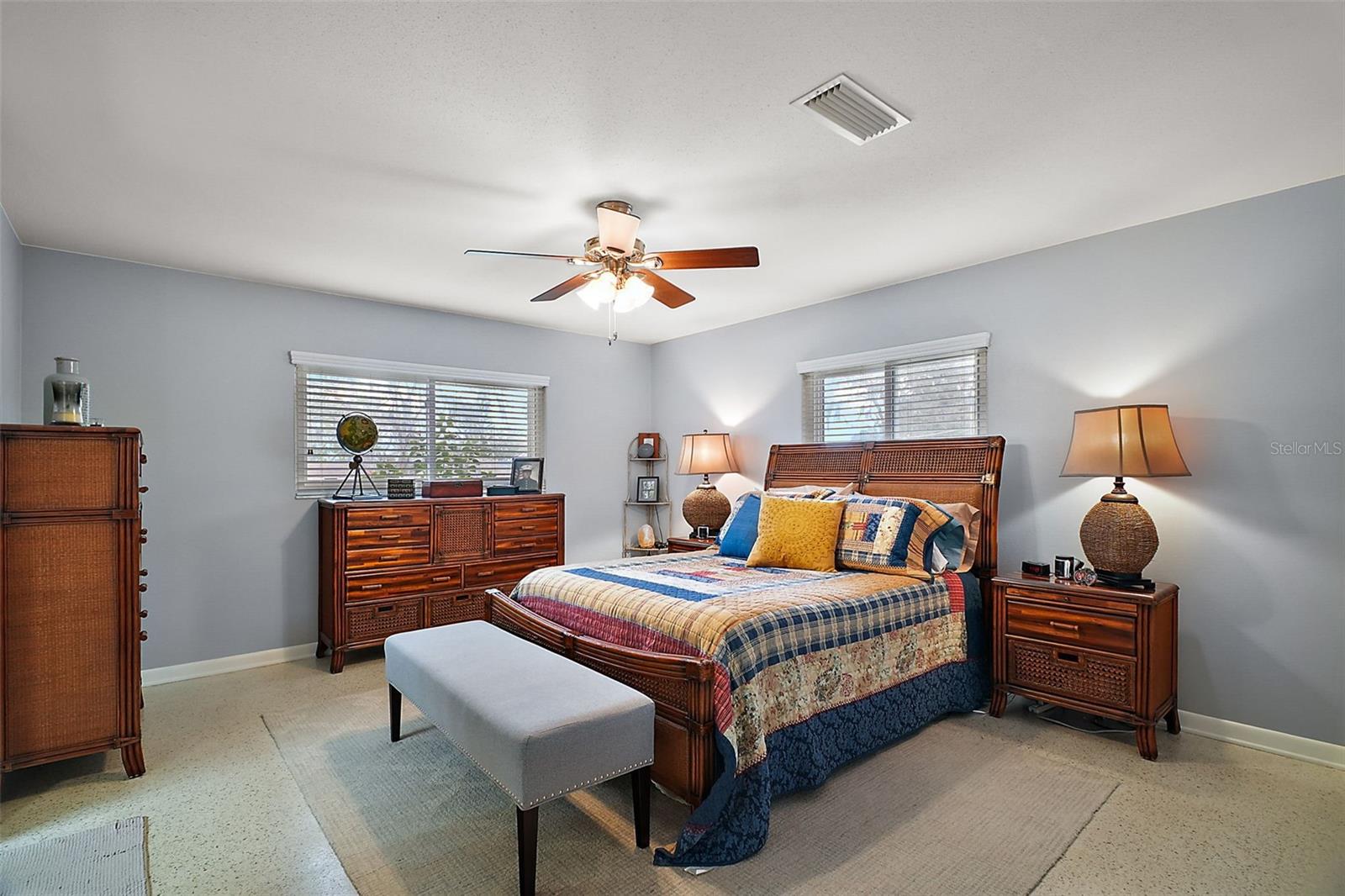 803 N SHORE DR, LEESBURG, FL, 34748