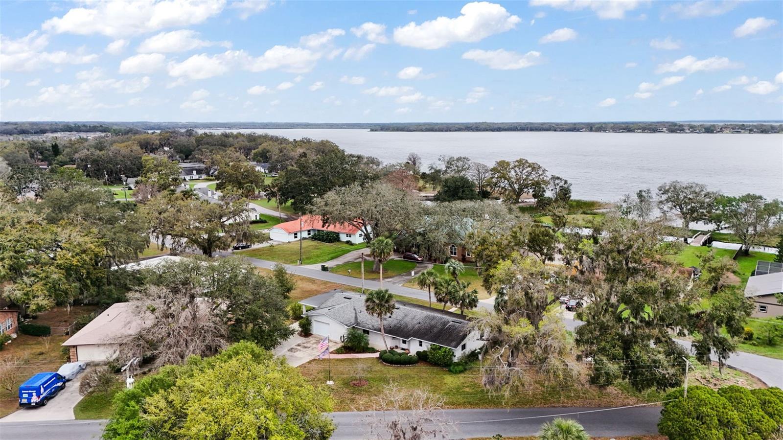 803 N SHORE DR, LEESBURG, FL, 34748