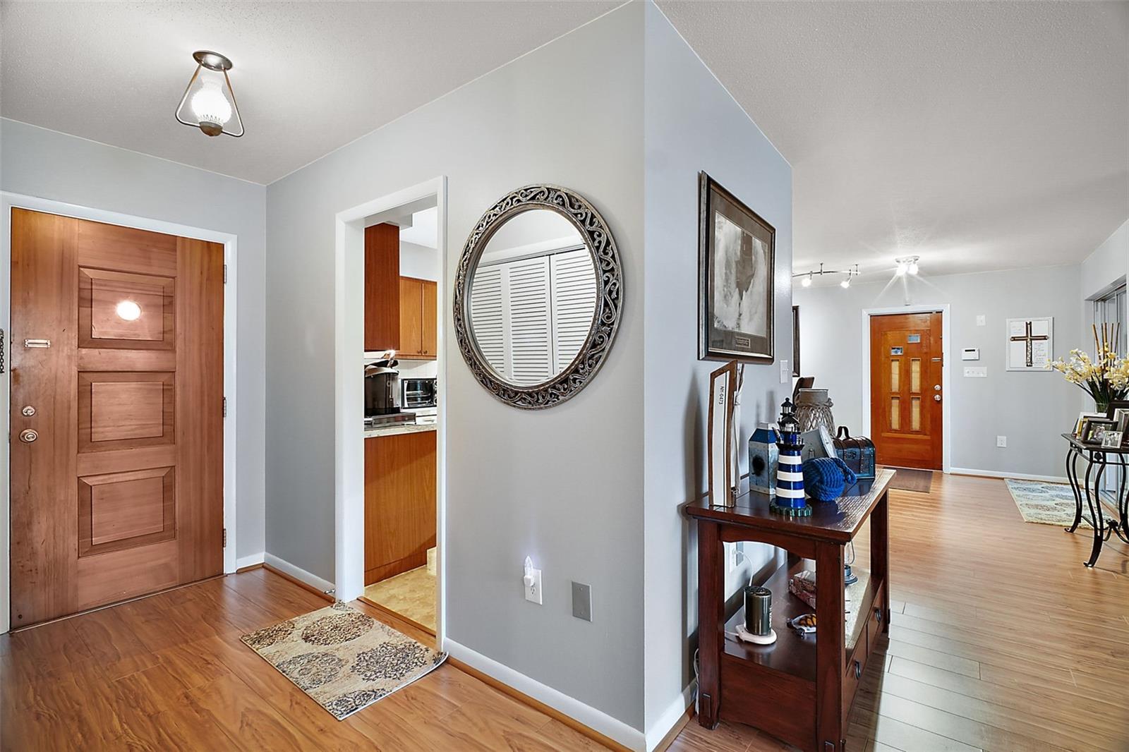 803 N SHORE DR, LEESBURG, FL, 34748