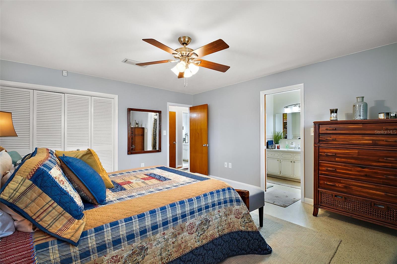 803 N SHORE DR, LEESBURG, FL, 34748