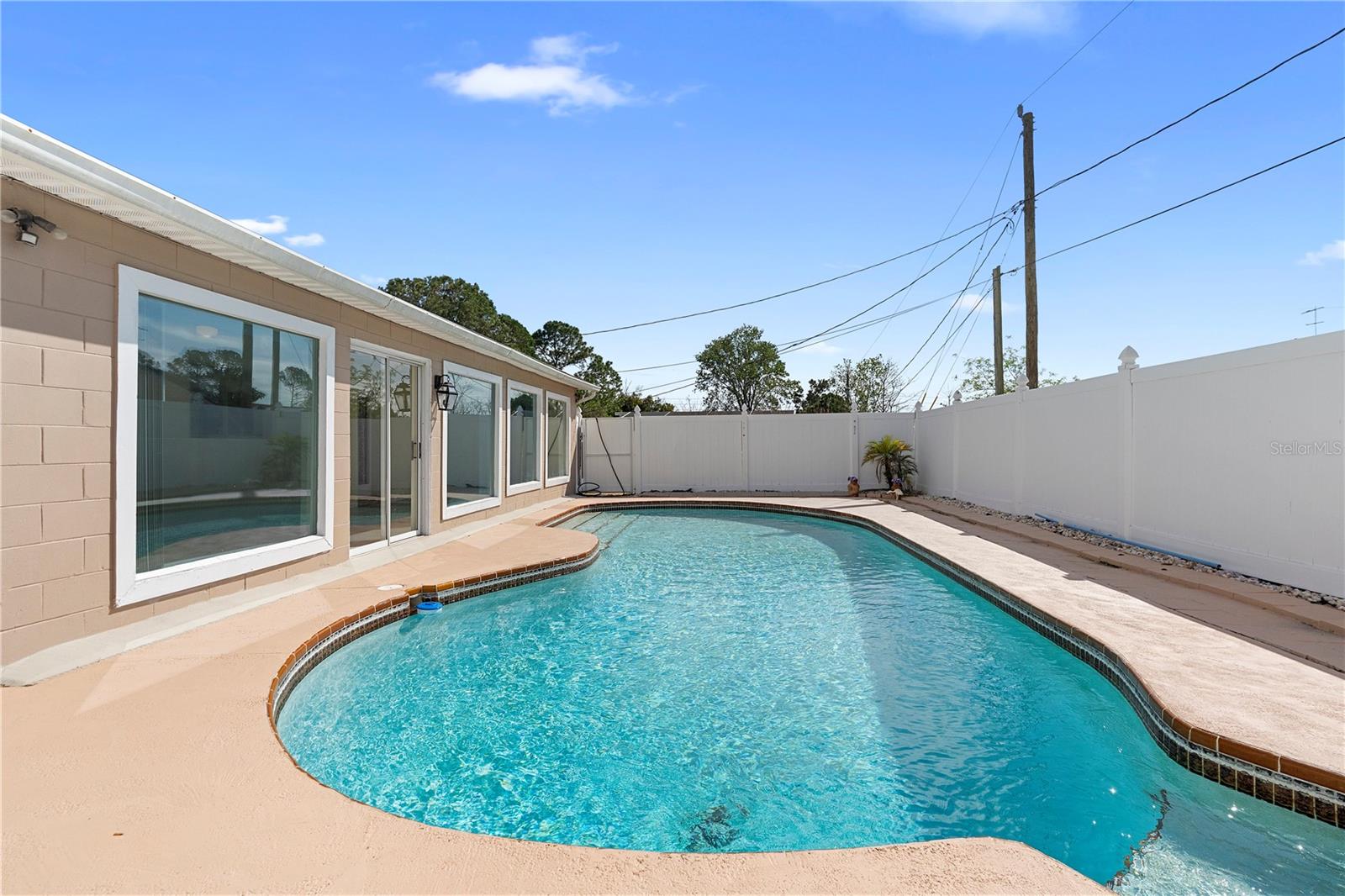826 W GAUCHO CIR, DELTONA, FL, 32725