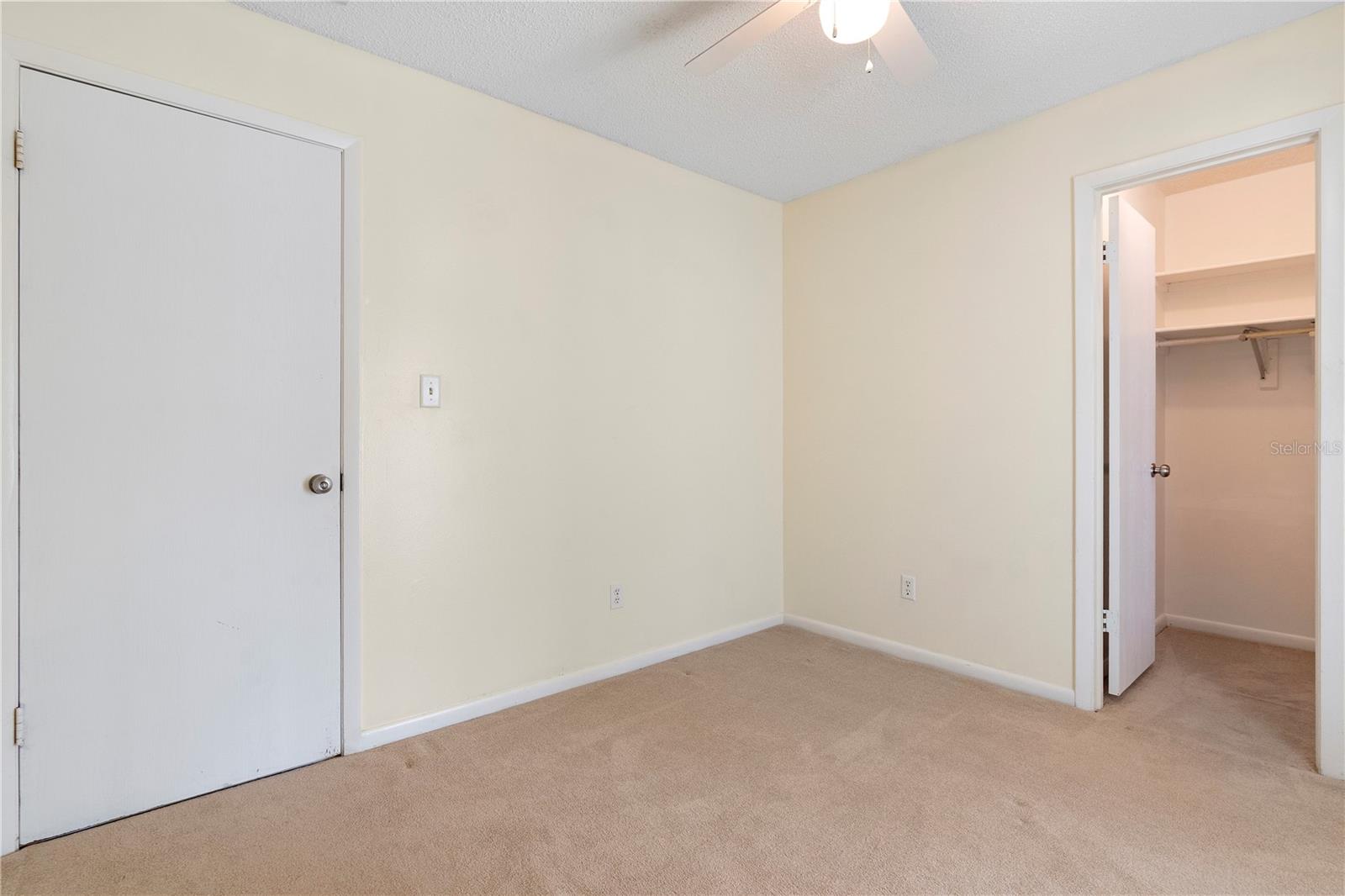 826 W GAUCHO CIR, DELTONA, FL, 32725