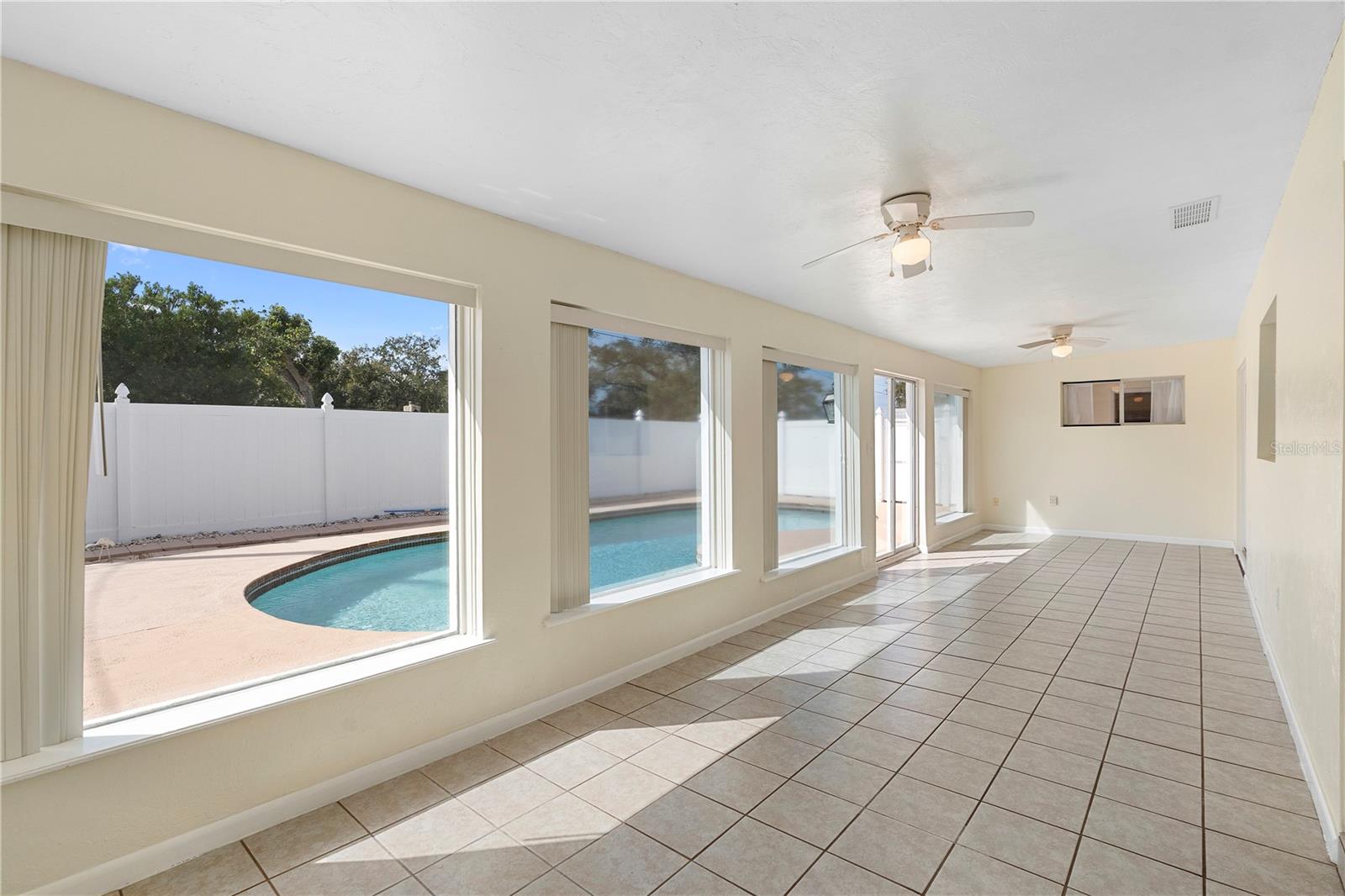 826 W GAUCHO CIR, DELTONA, FL, 32725