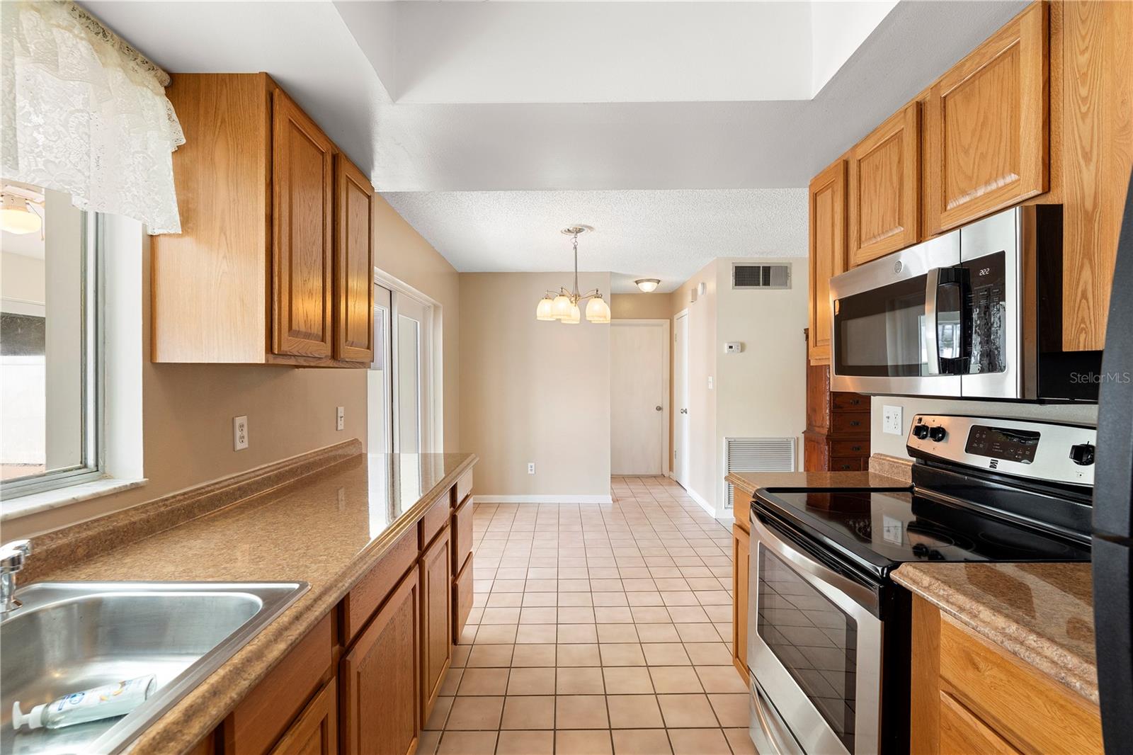 826 W GAUCHO CIR, DELTONA, FL, 32725