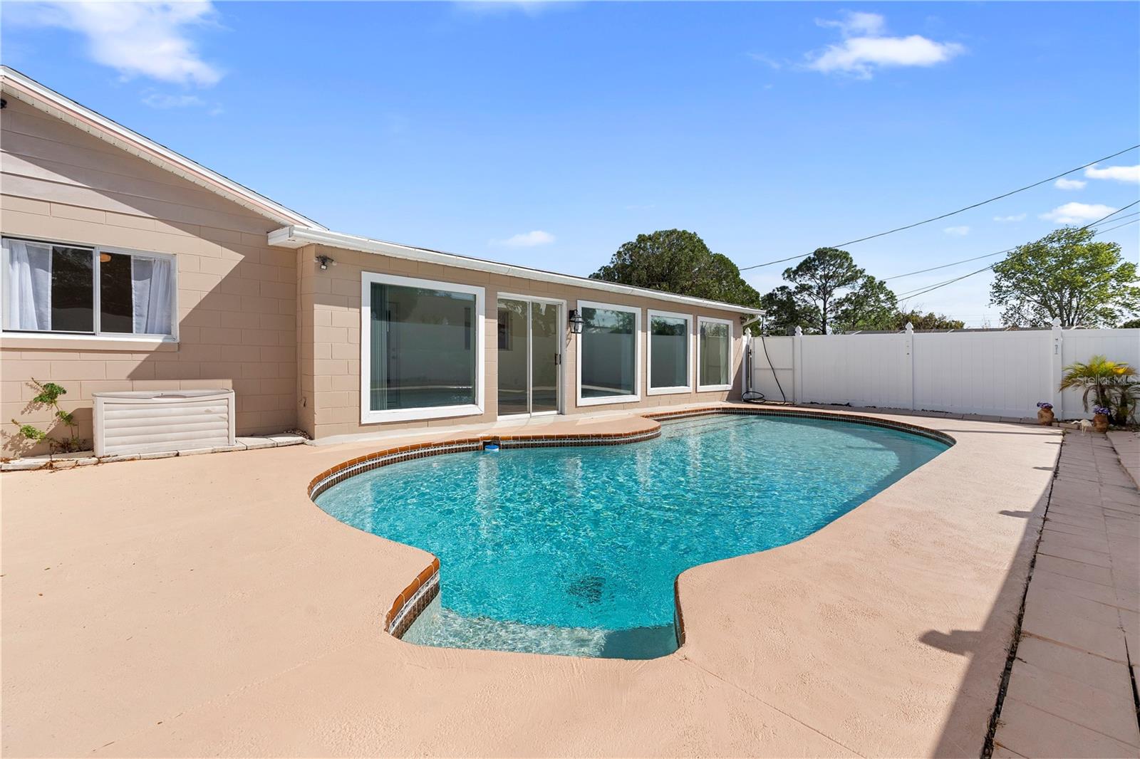 826 W GAUCHO CIR, DELTONA, FL, 32725