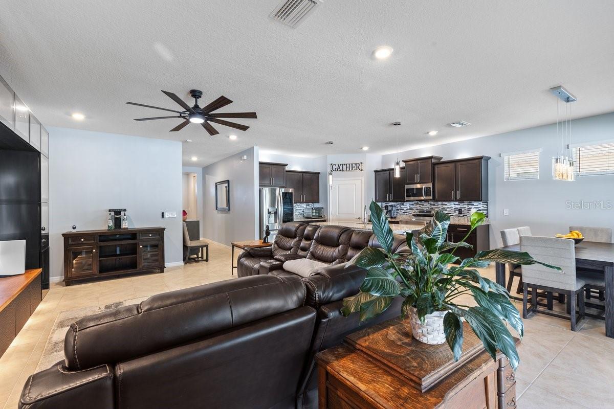 13323 WATERLEAF GARDEN CIR, RIVERVIEW, FL, 33579