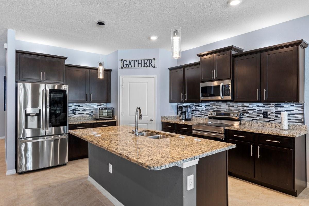 13323 WATERLEAF GARDEN CIR, RIVERVIEW, FL, 33579