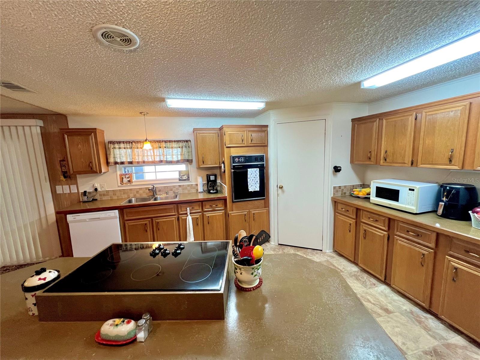 7023 TAMARIND DR, LAKE WALES, FL, 33898