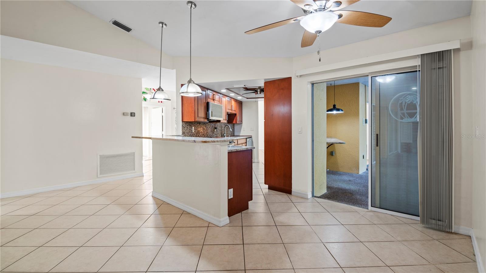 621 EDISON AVE, LEHIGH ACRES, FL, 33972