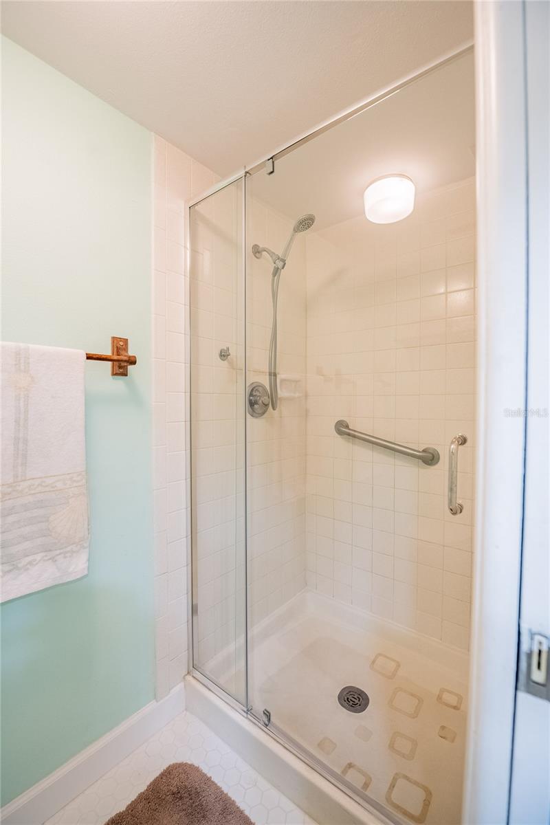 13618 GREENFIELD DR #406, TAMPA, FL, 33618