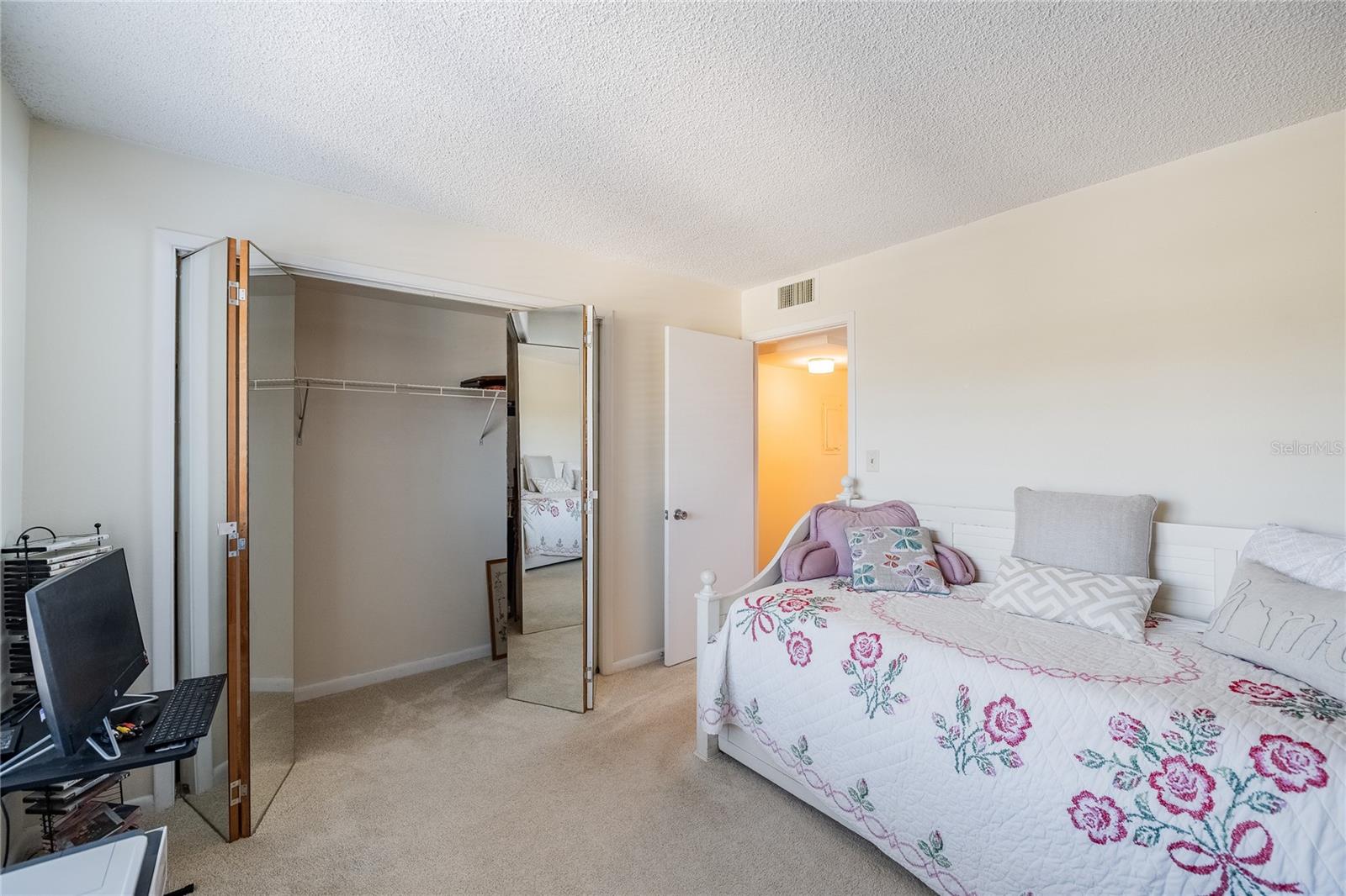 13618 GREENFIELD DR #406, TAMPA, FL, 33618