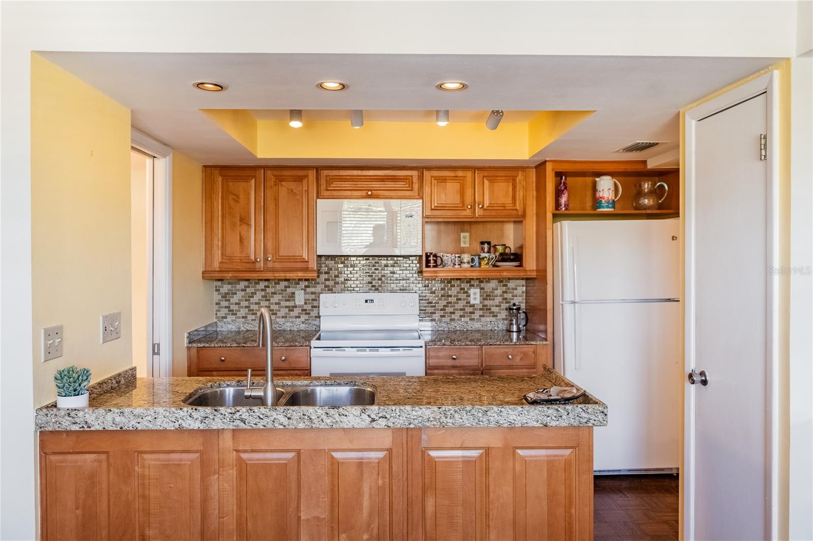 13618 GREENFIELD DR #406, TAMPA, FL, 33618