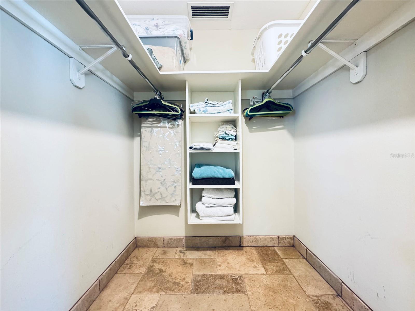 228 CENTER RD, VENICE, FL, 34285