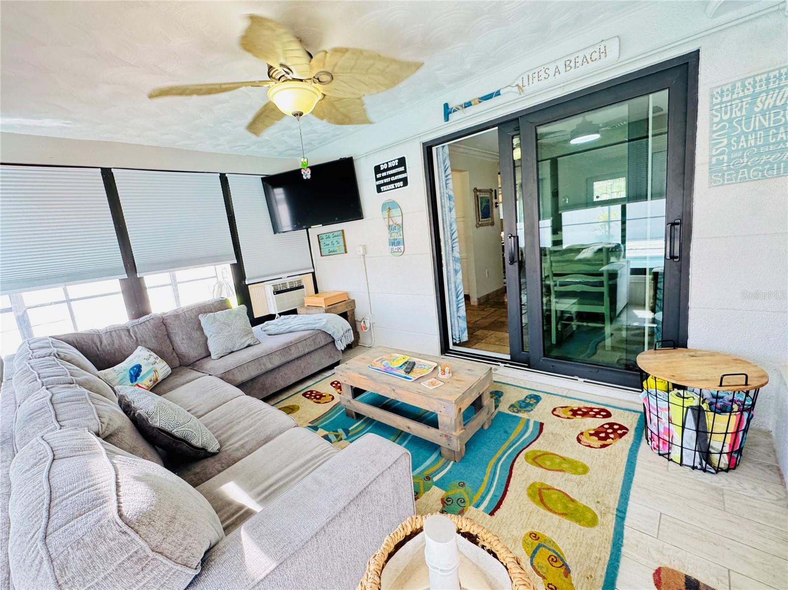 228 CENTER RD, VENICE, FL, 34285