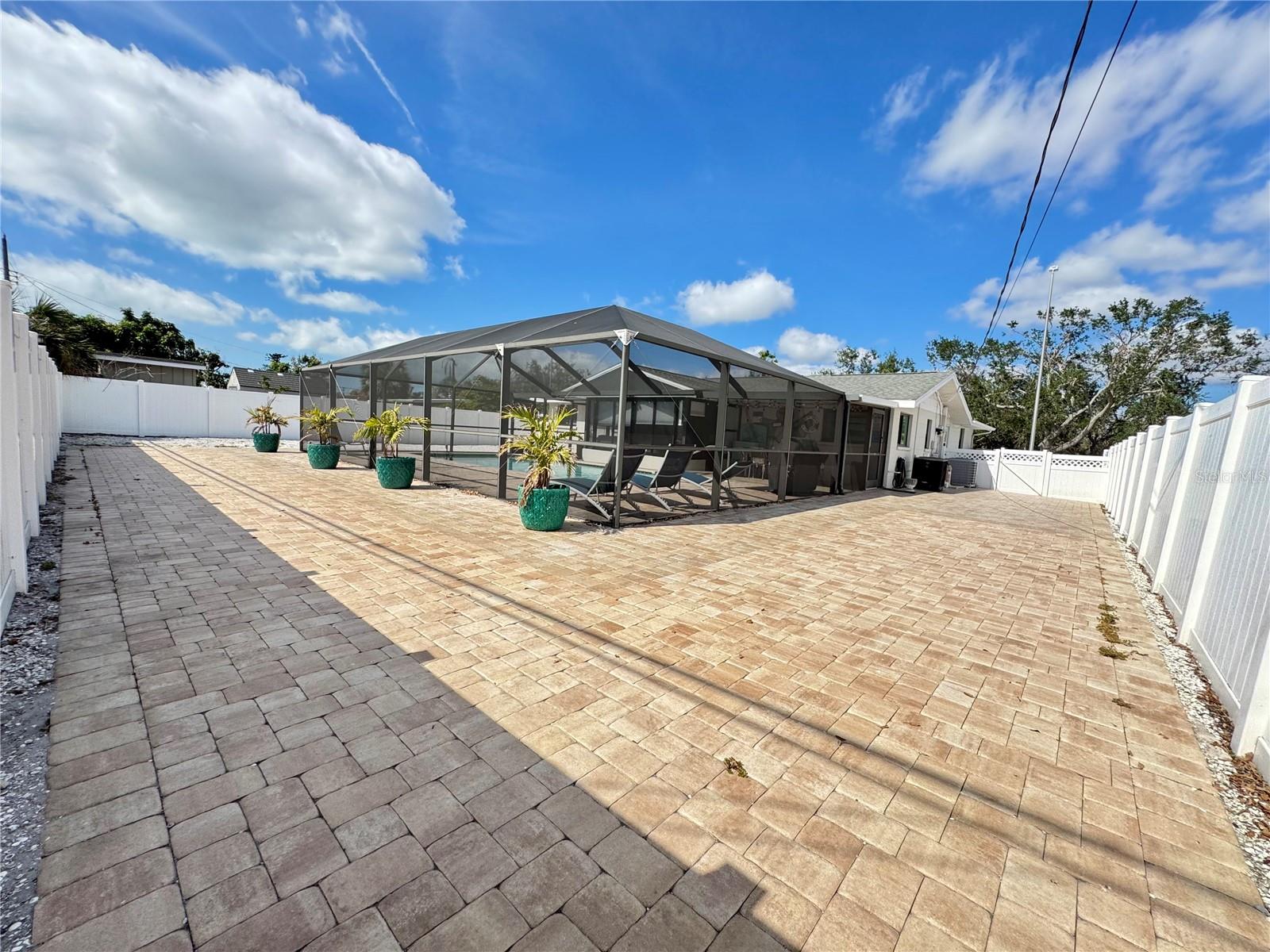 228 CENTER RD, VENICE, FL, 34285