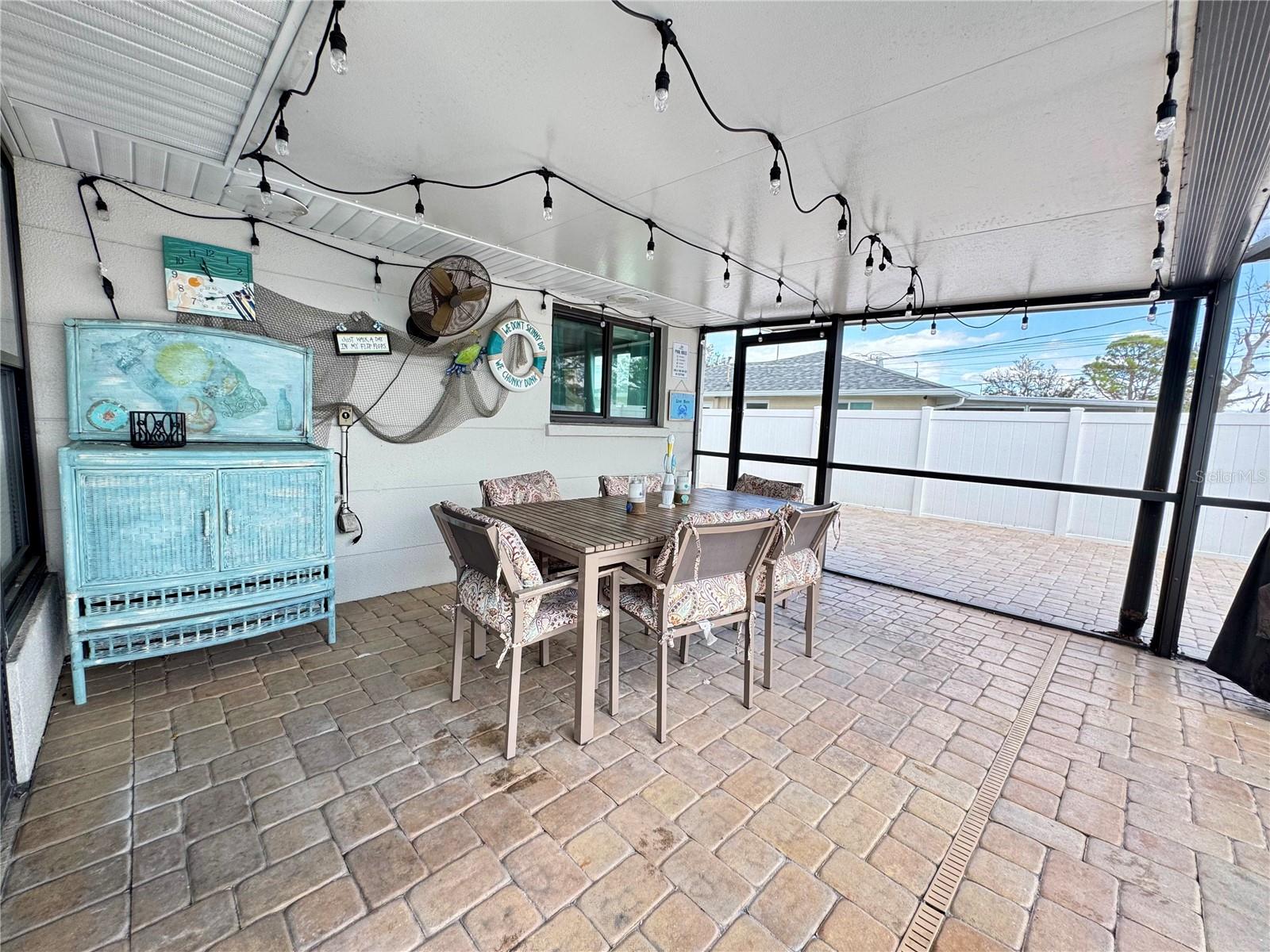 228 CENTER RD, VENICE, FL, 34285