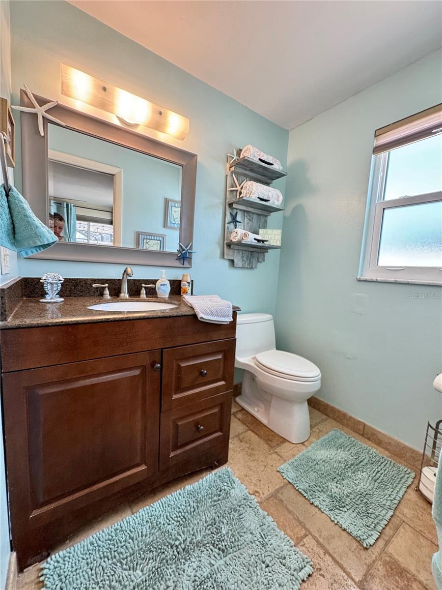 228 CENTER RD, VENICE, FL, 34285