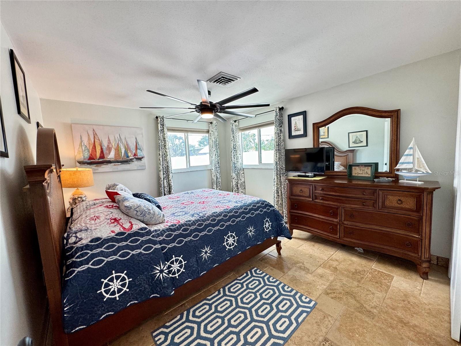 228 CENTER RD, VENICE, FL, 34285