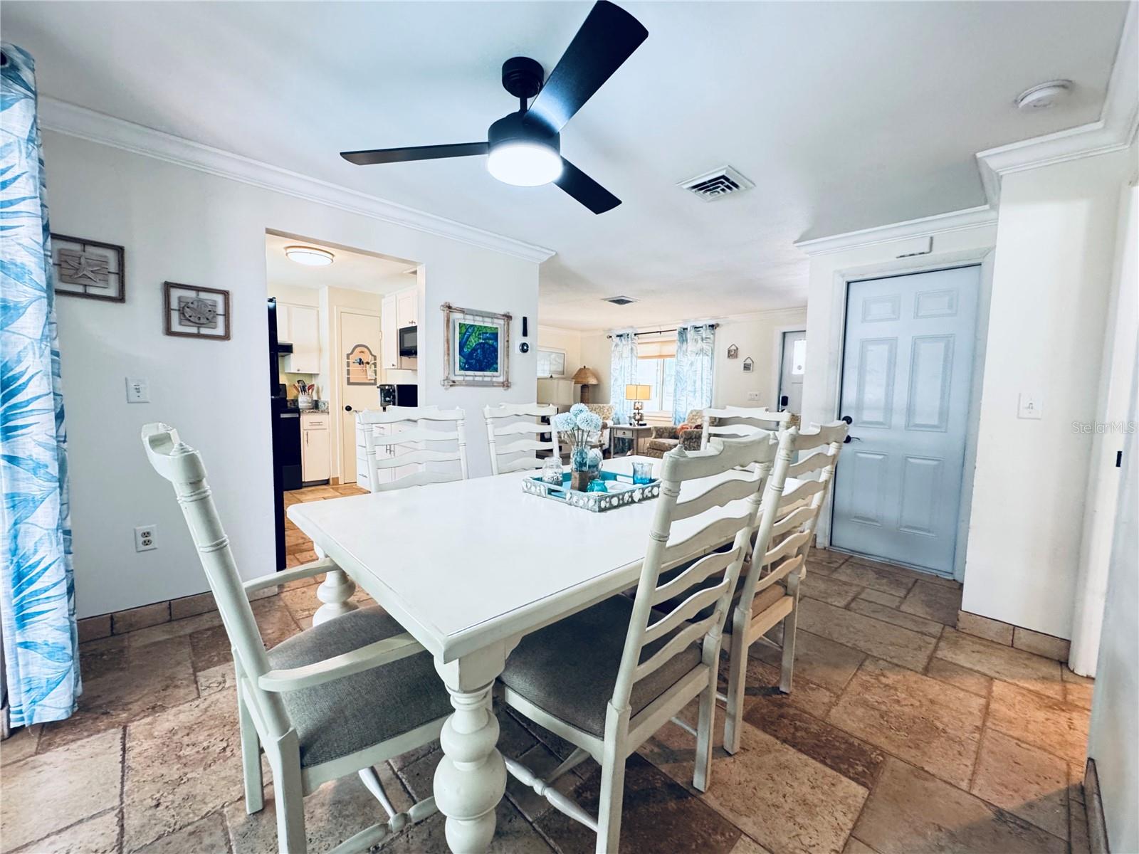 228 CENTER RD, VENICE, FL, 34285