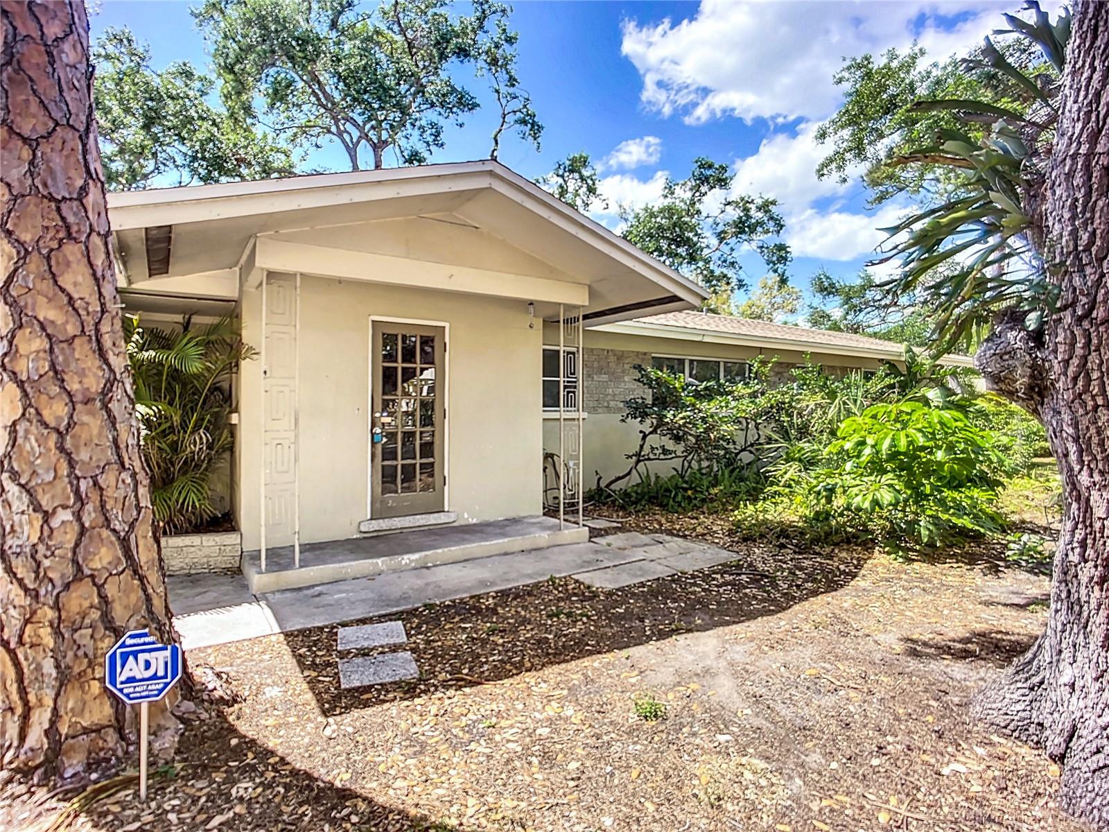 780 INDIAN BEACH CIR, SARASOTA, FL, 34234