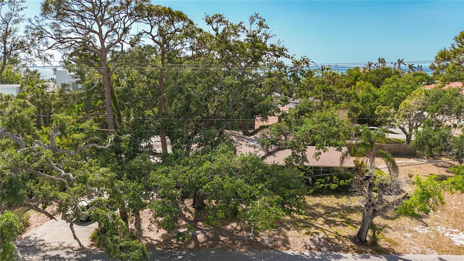 780 INDIAN BEACH CIR, SARASOTA, FL, 34234