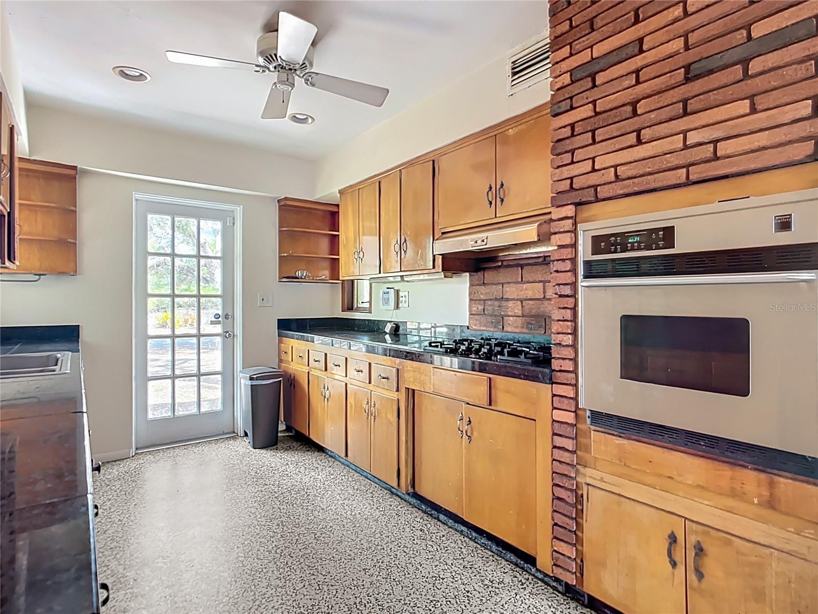 780 INDIAN BEACH CIR, SARASOTA, FL, 34234