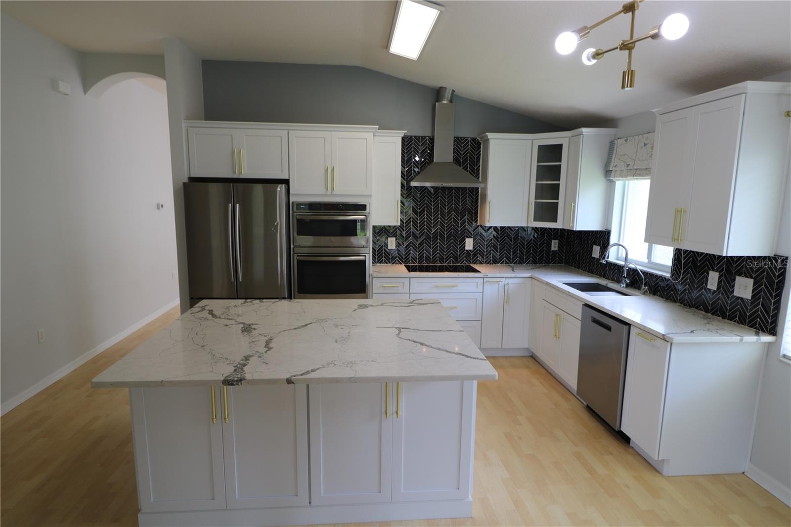 4115 HARBOR LAKE DR, LUTZ, FL, 33558