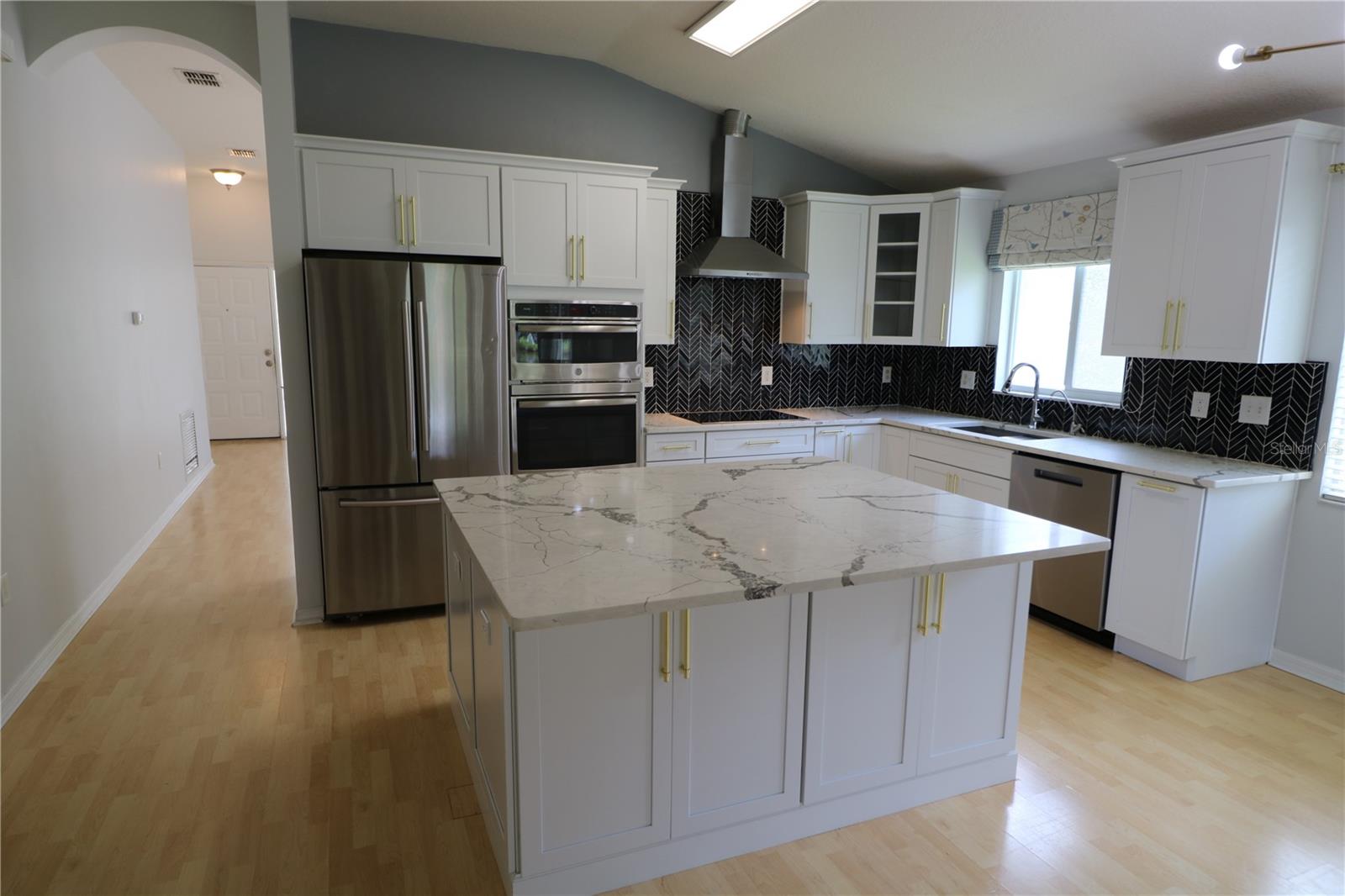 4115 HARBOR LAKE DR, LUTZ, FL, 33558