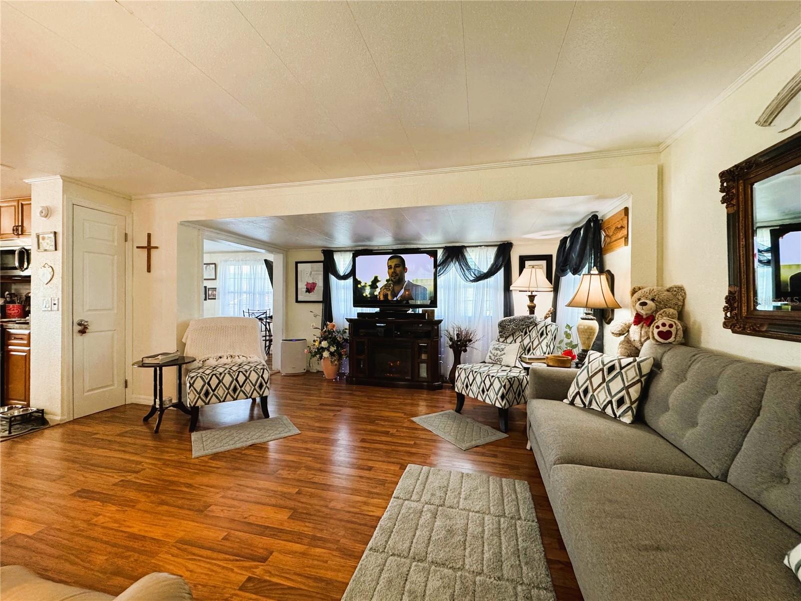 207 JACARANDA DR, LEESBURG, FL, 34748