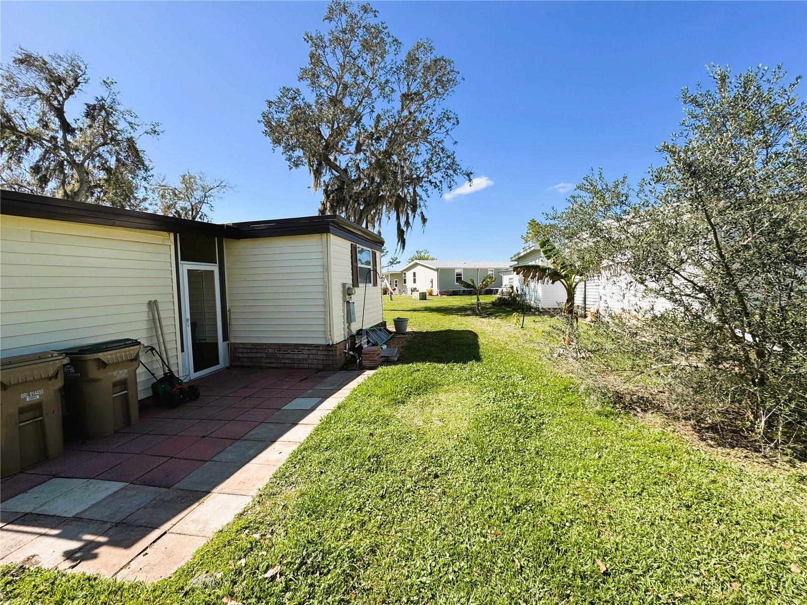 207 JACARANDA DR, LEESBURG, FL, 34748