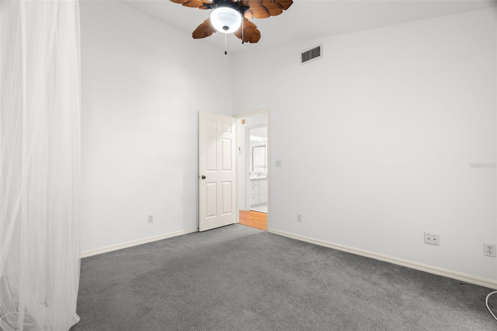 14584 EL PASEO DR, SEMINOLE, FL, 33776