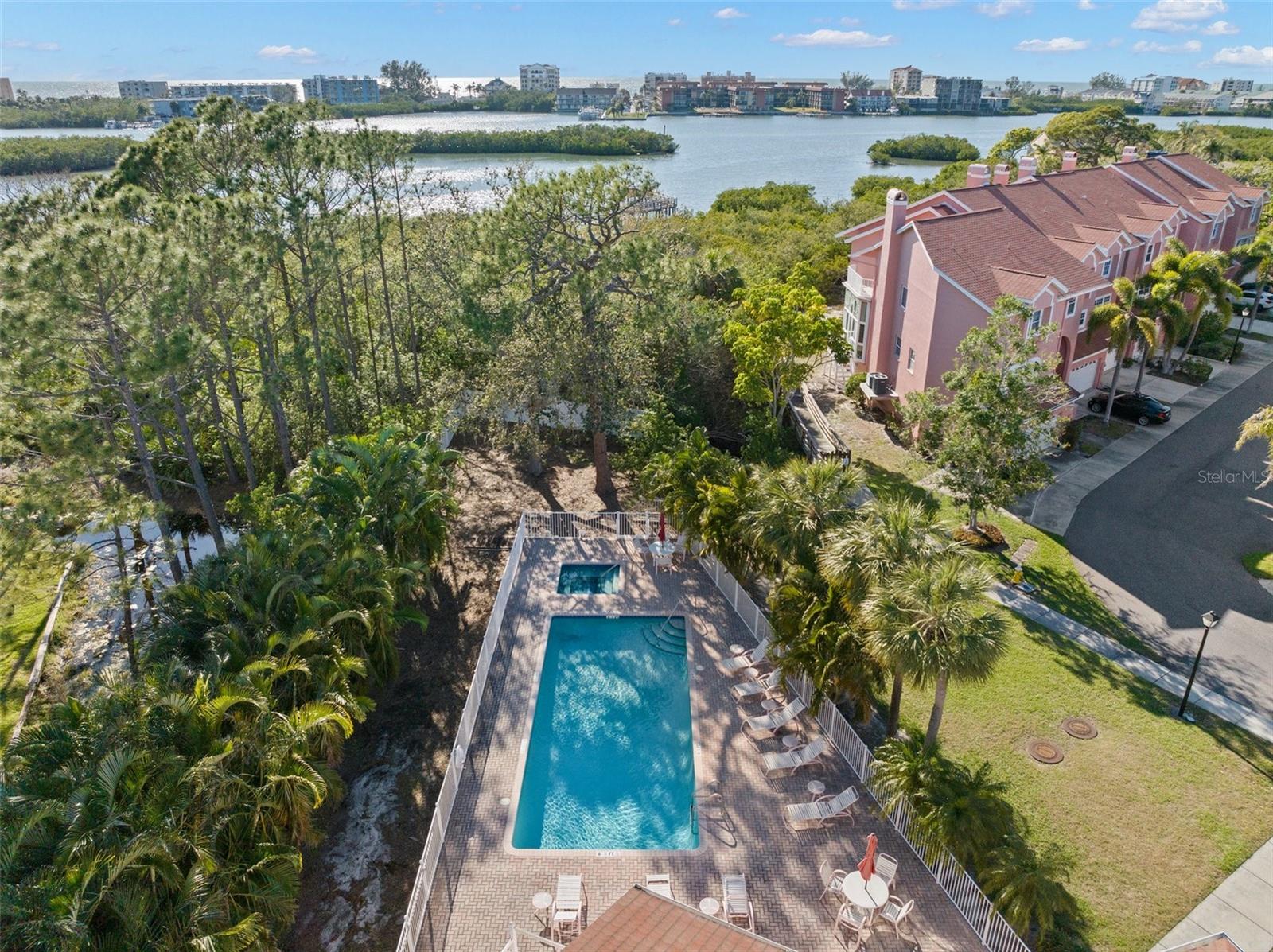 14584 EL PASEO DR, SEMINOLE, FL, 33776