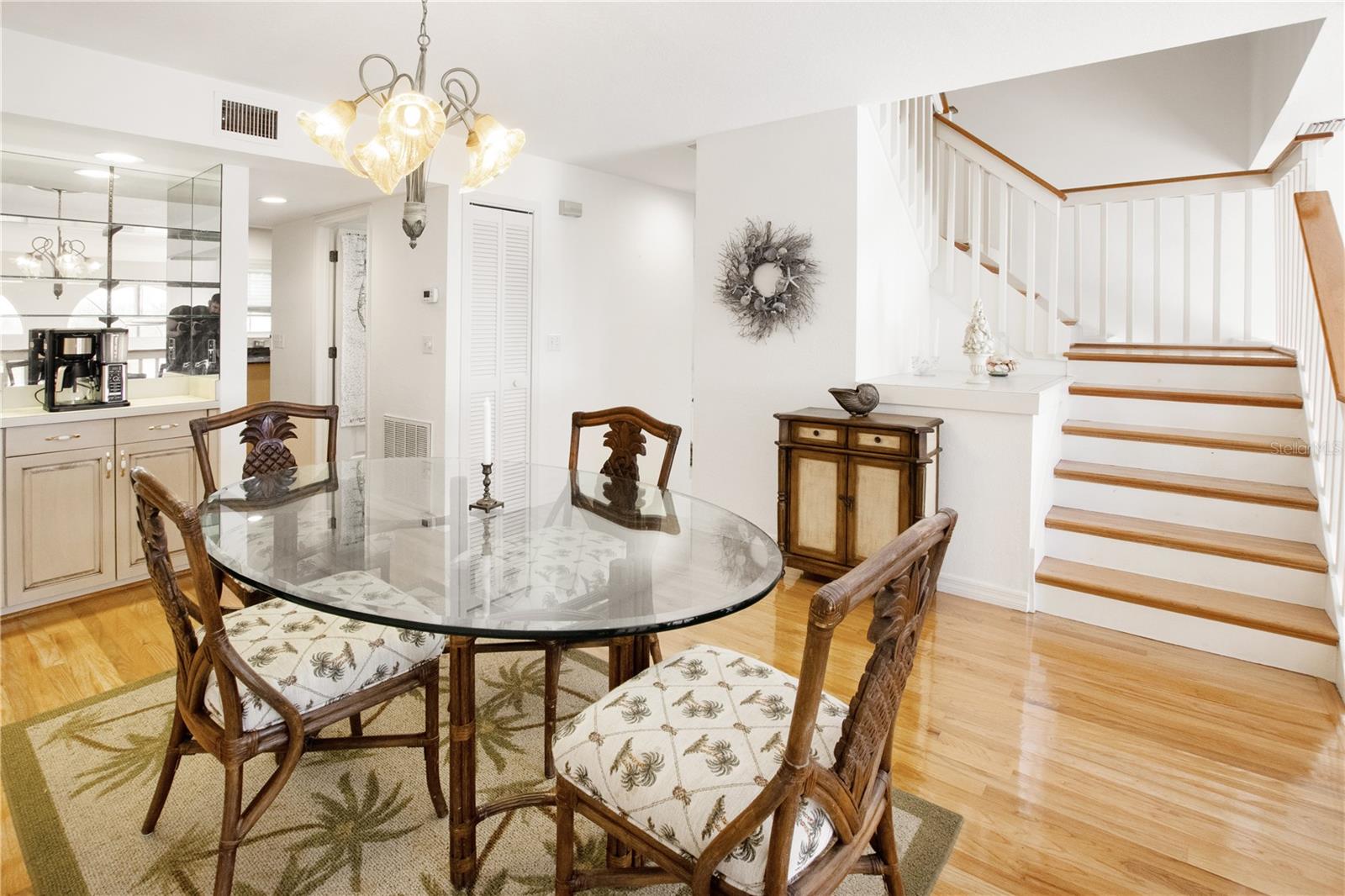 14584 EL PASEO DR, SEMINOLE, FL, 33776