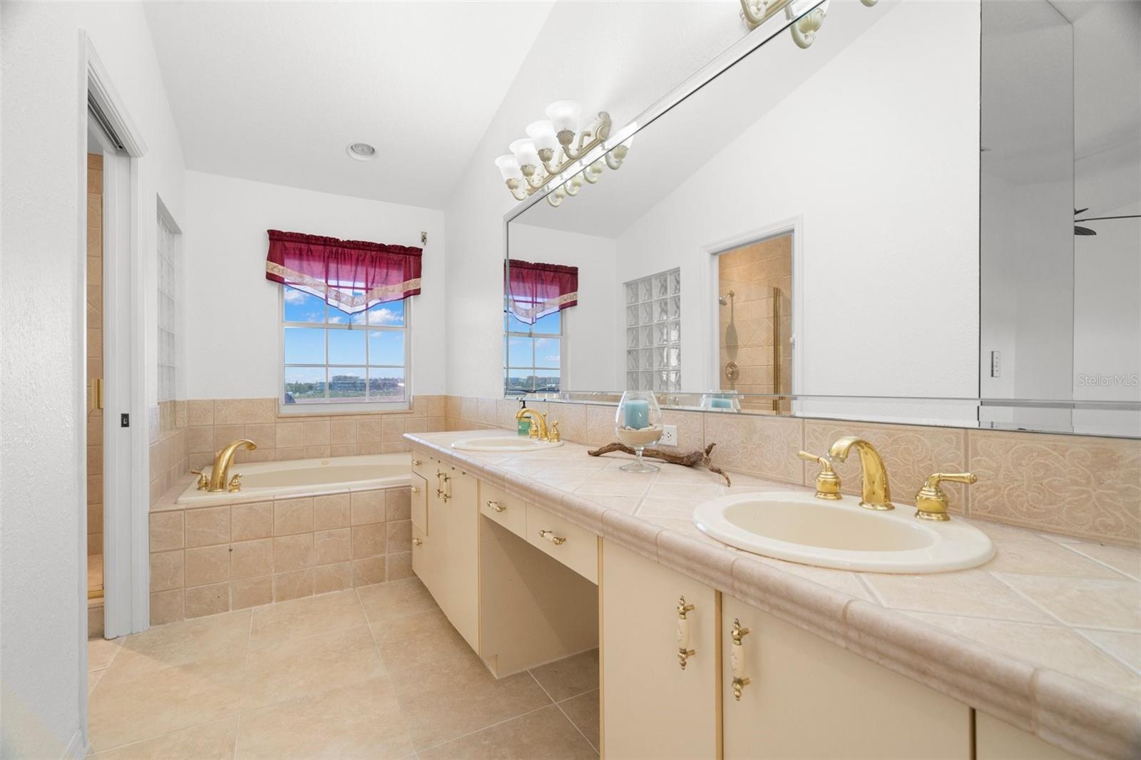 14584 EL PASEO DR, SEMINOLE, FL, 33776