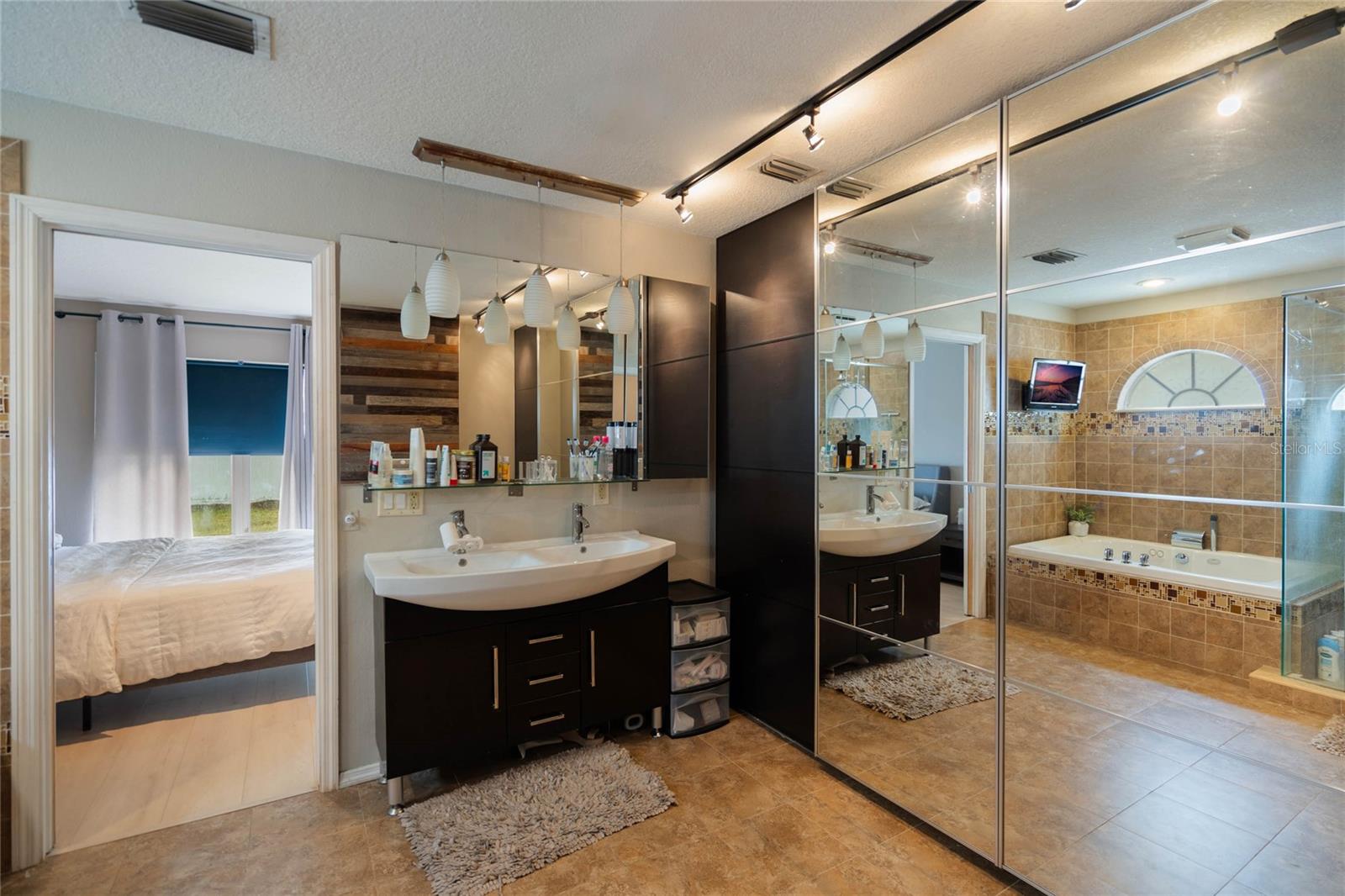 4604 GULFWINDS DR, LUTZ, FL, 33558