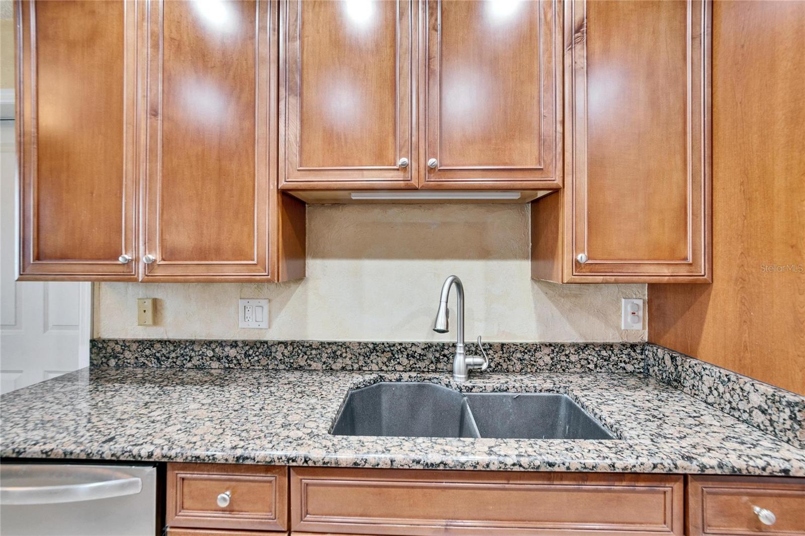 415 MAPLEWOOD CIR, OLDSMAR, FL, 34677